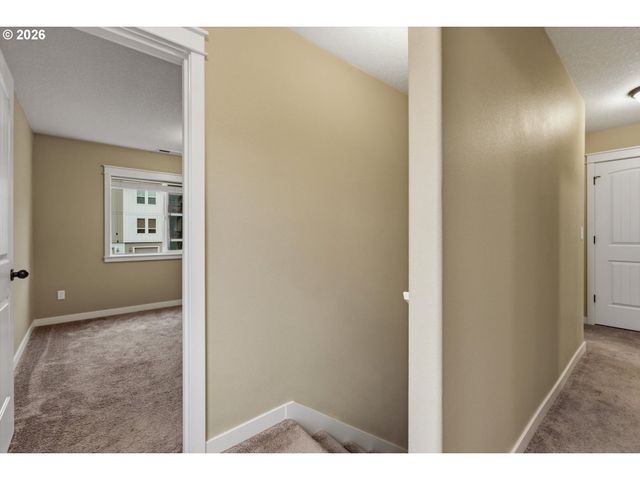 881 LIMELIGHT Ave Nw, Salem, OR 97304