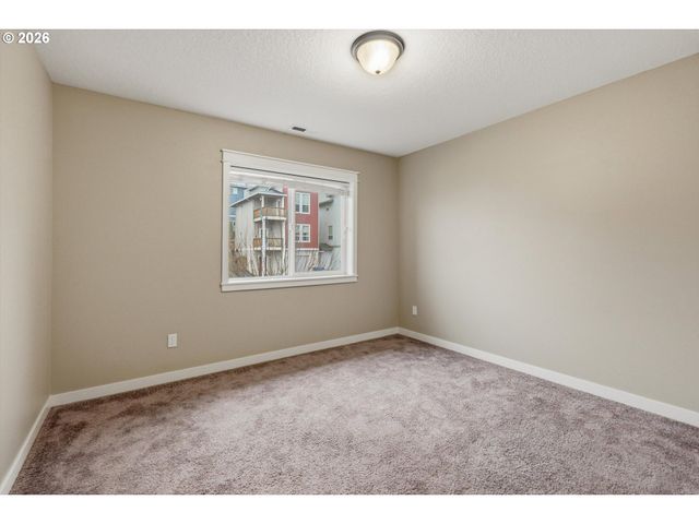 881 LIMELIGHT Ave Nw, Salem, OR 97304