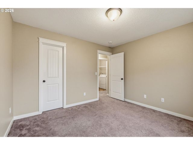 881 LIMELIGHT Ave Nw, Salem, OR 97304