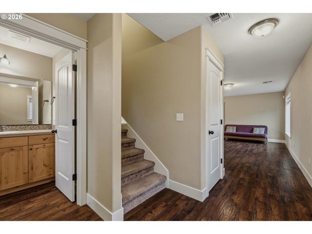 881 LIMELIGHT Ave Nw, Salem, OR 97304