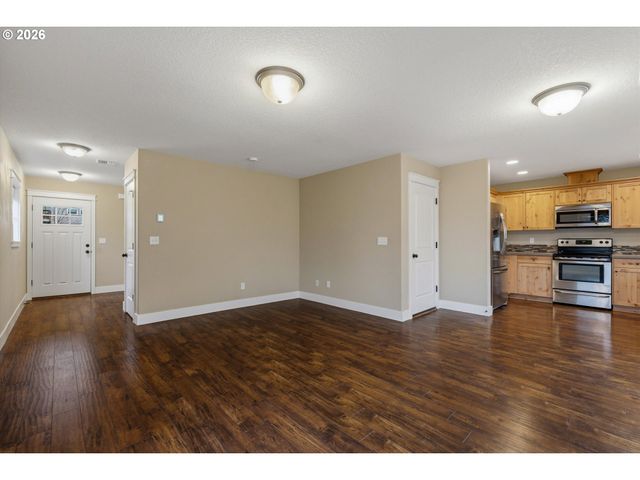 881 LIMELIGHT Ave Nw, Salem, OR 97304