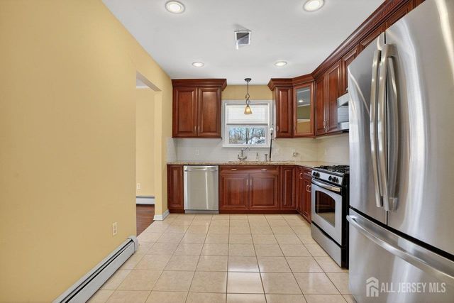 1 Wakefield Drive, Edison, NJ 08820