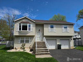 1 Wakefield Drive, Edison, NJ 08820