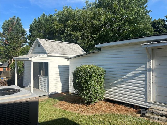 402 E 24TH Street, Kannapolis, NC 28083