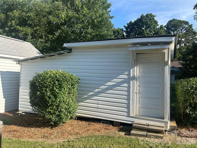 402 E 24TH Street, Kannapolis, NC 28083