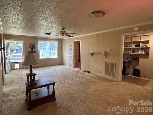 402 E 24TH Street, Kannapolis, NC 28083