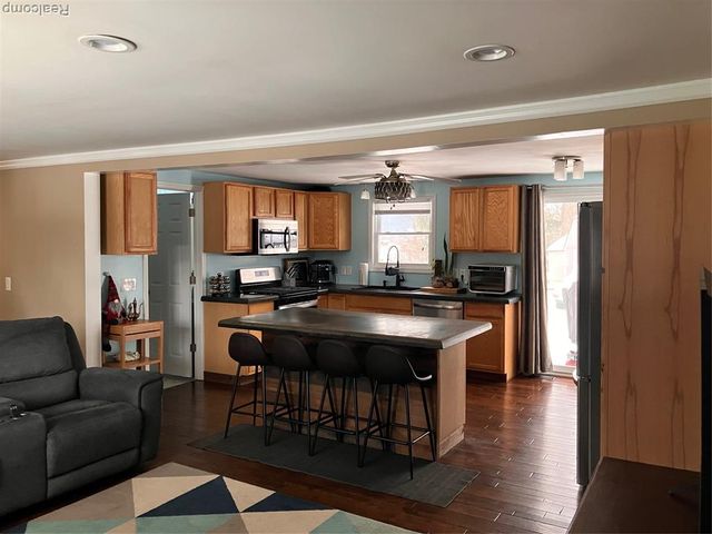 276 Bramble Brae Street, White Lake, MI 48386