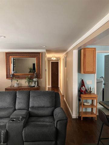 276 Bramble Brae Street, White Lake, MI 48386