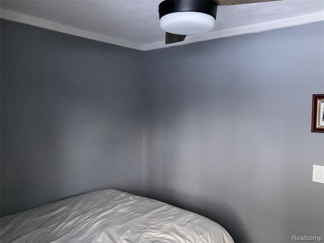 276 Bramble Brae Street, White Lake, MI 48386