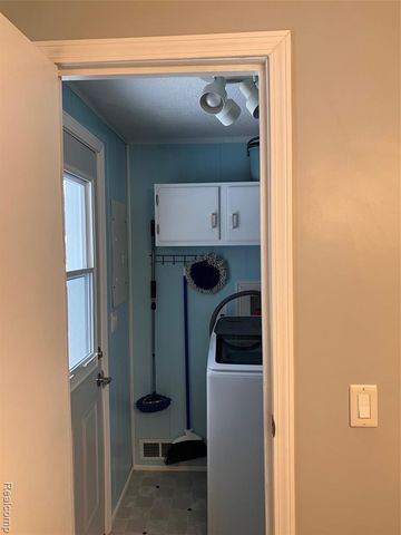 276 Bramble Brae Street, White Lake, MI 48386