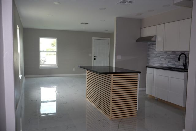 4501 Bernandino St, Corpus Christi, TX 78416