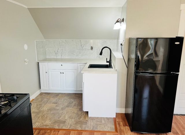 185 County Street 3, New Bedford, MA 02740