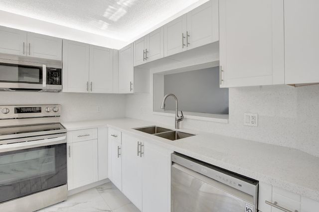 13355 SW 16th Court 309 E, Pembroke Pines, FL 33027