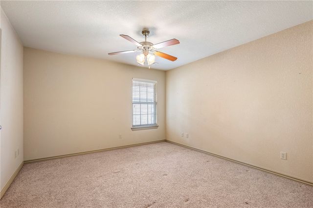 2914 N 17th Street, Rogers, AR 72756