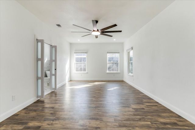 2726 Carpenter Avenue, Dallas, TX 75215