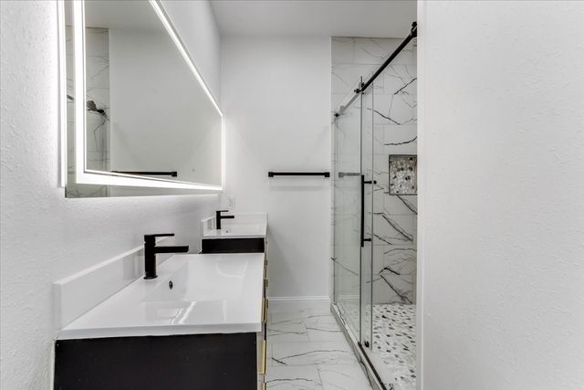 2726 Carpenter Avenue, Dallas, TX 75215