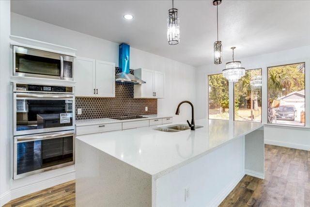 2726 Carpenter Avenue, Dallas, TX 75215