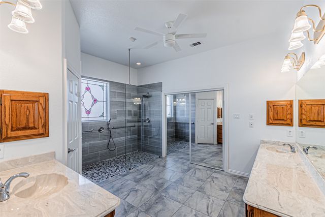 2108 Vista Ridge Court, Arlington, TX 76013