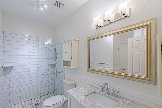 2108 Vista Ridge Court, Arlington, TX 76013