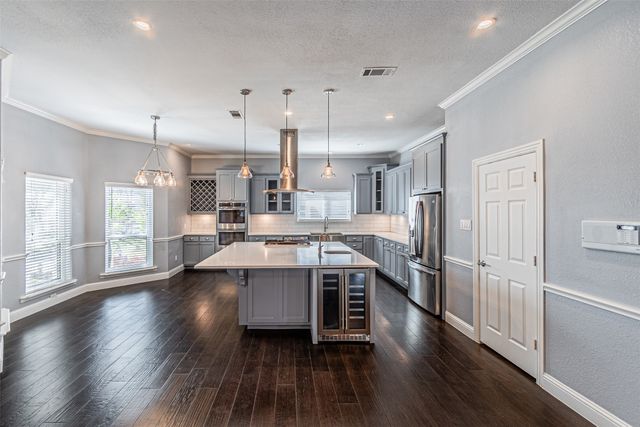 2108 Vista Ridge Court, Arlington, TX 76013