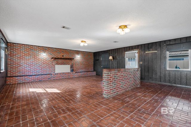 25689 County Road 55, Loxley, AL 36551