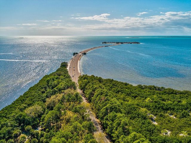LOT 2 & 4 SEA BREEZE DRIVE, Tarpon Springs, FL 34689