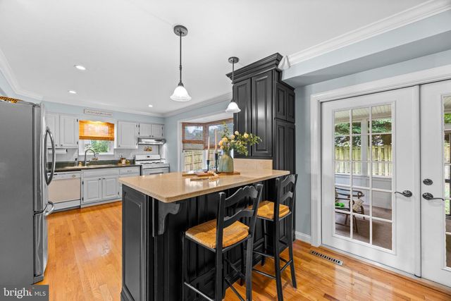 805 CHESTNUT GLEN GRTH, Baltimore, MD 21204