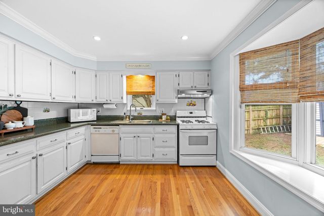 805 CHESTNUT GLEN GRTH, Baltimore, MD 21204