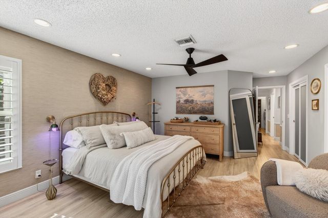 21400 Millbrook Court, Boca Raton, FL 33498