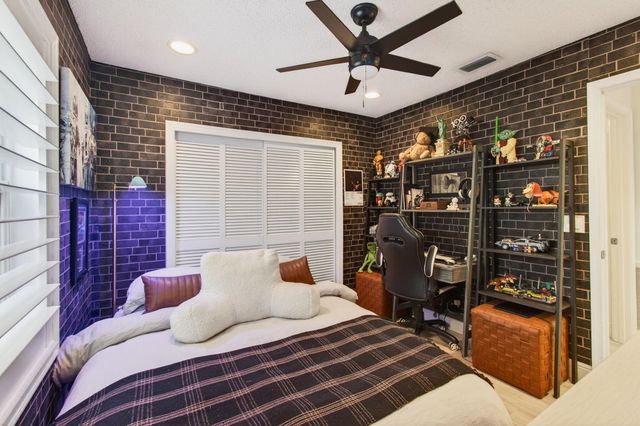 21400 Millbrook Court, Boca Raton, FL 33498