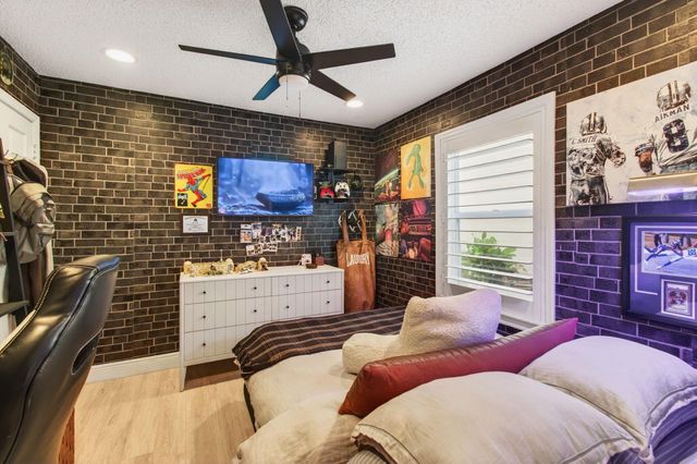 21400 Millbrook Court, Boca Raton, FL 33498