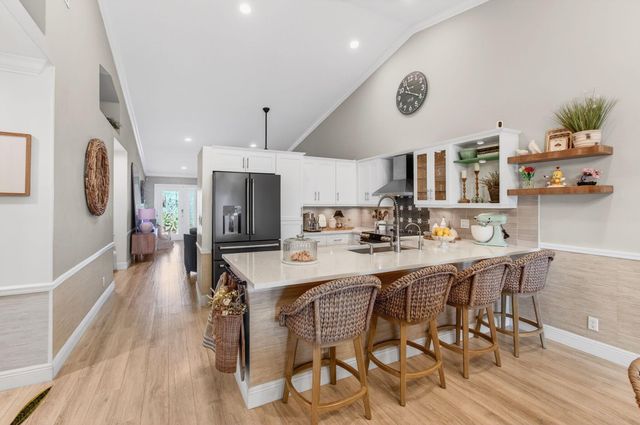 21400 Millbrook Court, Boca Raton, FL 33498