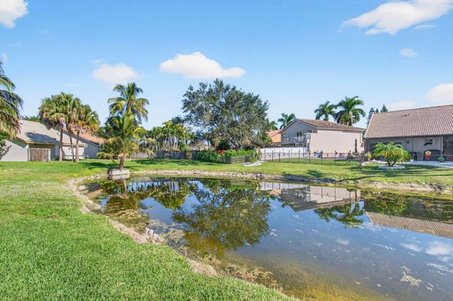 21400 Millbrook Court, Boca Raton, FL 33498