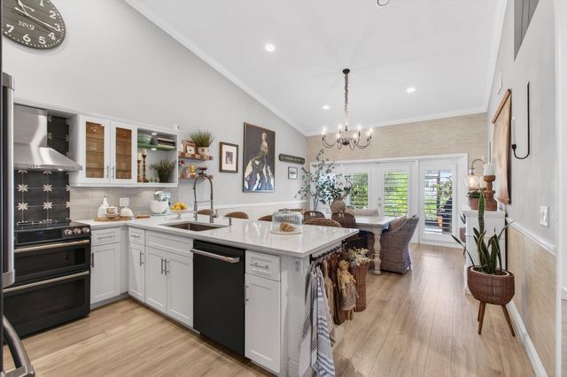 21400 Millbrook Court, Boca Raton, FL 33498