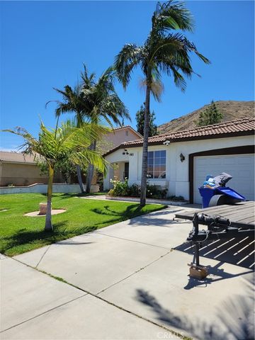 17305 Redmaple Street, Fontana, CA 92337
