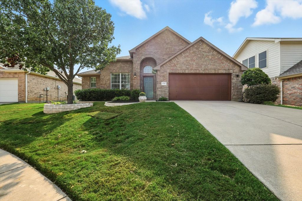 1702 Osprey Court, Corinth, TX 76210
