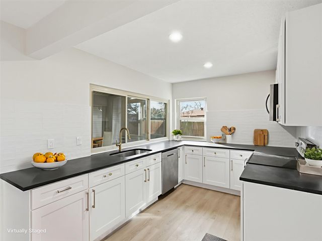 1826 Kingsbridge Drive, Garland, TX 75044