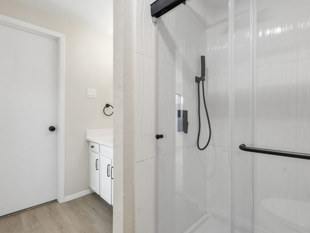 1826 Kingsbridge Drive, Garland, TX 75044