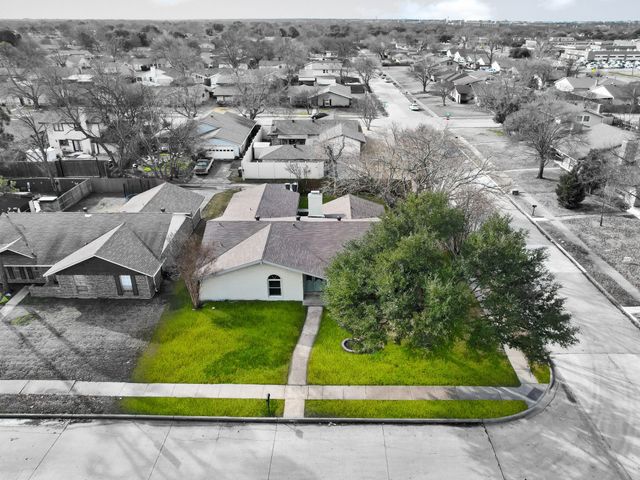 1826 Kingsbridge Drive, Garland, TX 75044