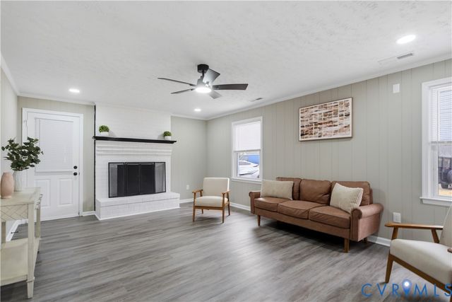 20104 Starr Ct, South Chesterfield, VA 23803