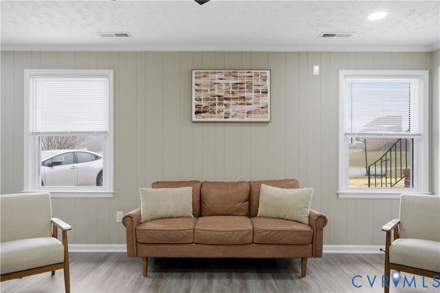 20104 Starr Ct, South Chesterfield, VA 23803