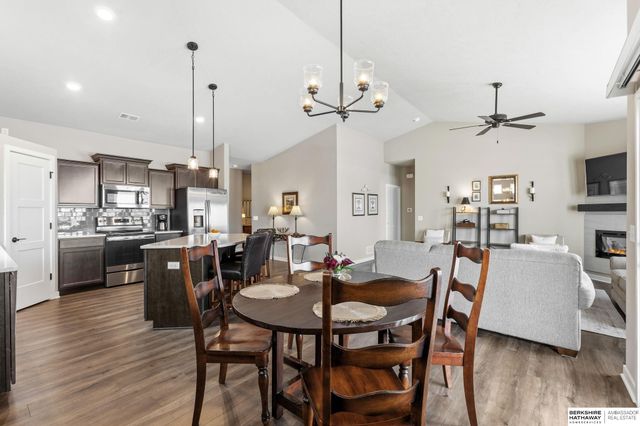 6406 S 213 Street, Elkhorn, NE 68022