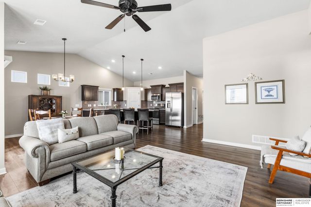 6406 S 213 Street, Elkhorn, NE 68022