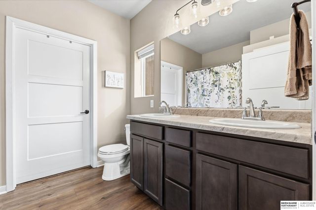 6406 S 213 Street, Elkhorn, NE 68022