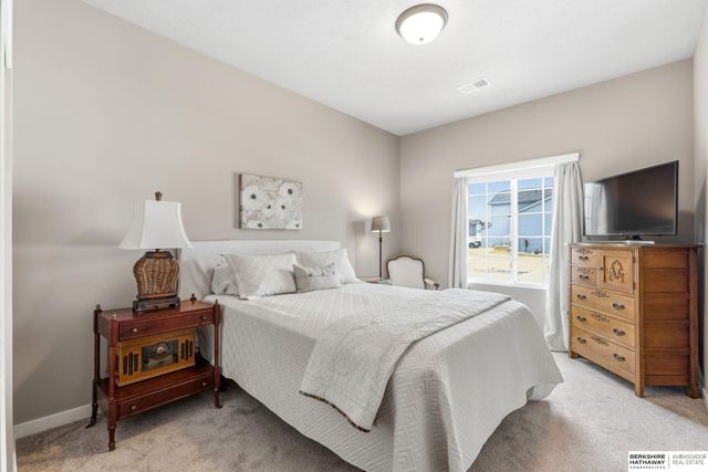 6406 S 213 Street, Elkhorn, NE 68022