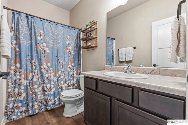 6406 S 213 Street, Elkhorn, NE 68022