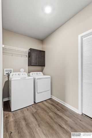 6406 S 213 Street, Elkhorn, NE 68022