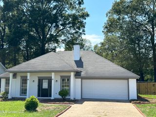 124 Holmar Drive, Brandon, MS 39047