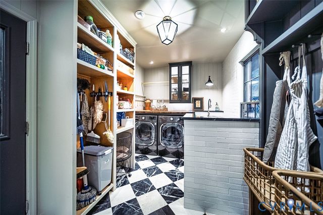 2401 Powderhorn Dr, Henrico, VA 23231