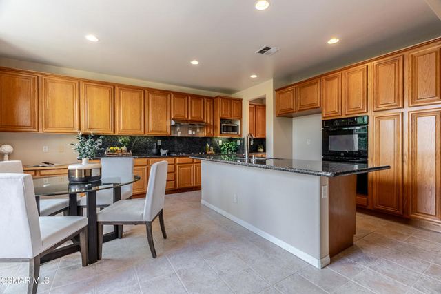 4300 Via Entrada, Newbury Park, CA 91320